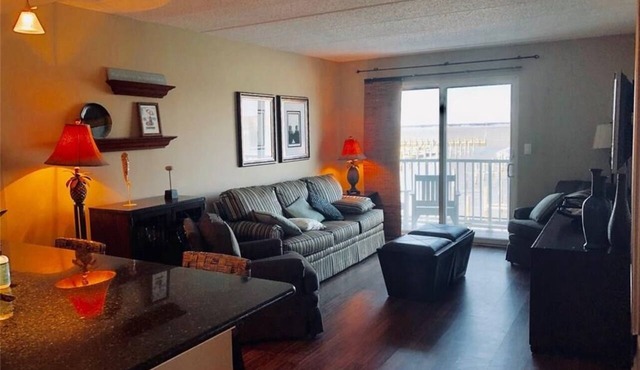 Come see beautiful fall sunsets over the bay! Amazing off season rates! in Dewey Beach