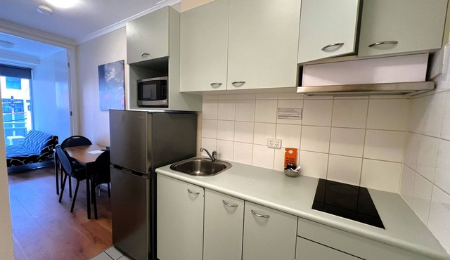 Comfortable 2BR CBD Stay for 4 | Free Wi-Fi