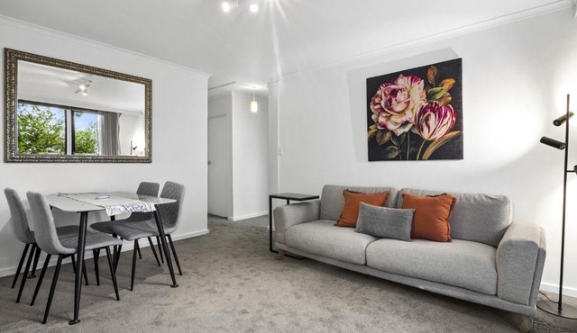 Comfortable Stay Near Melbournes West End