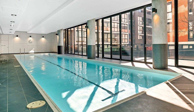 Comfy 2BR Escape Beside the Yarra River