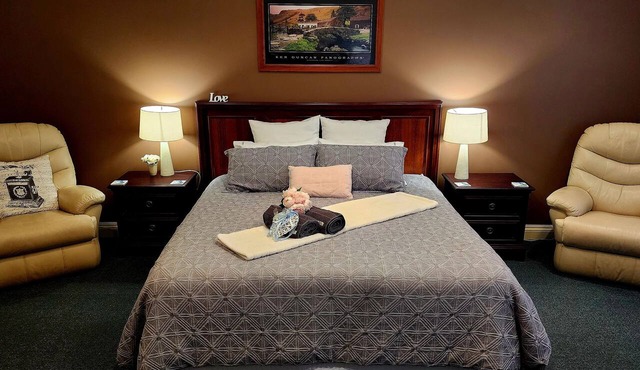 Como House Executive and Twin Suite