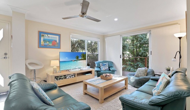 Contemporary 2 storey home, Central Location.