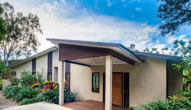 Contemporary Luxury with stunning views and spa