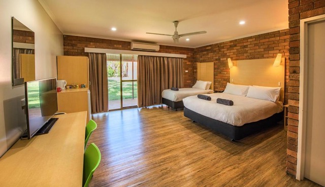 Contour Hotel Katherine