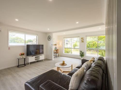 Convenient Comfort 4BR near Malls and Transport