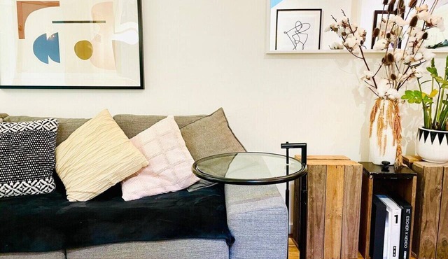 Converted warehouse apt 17min from CBD