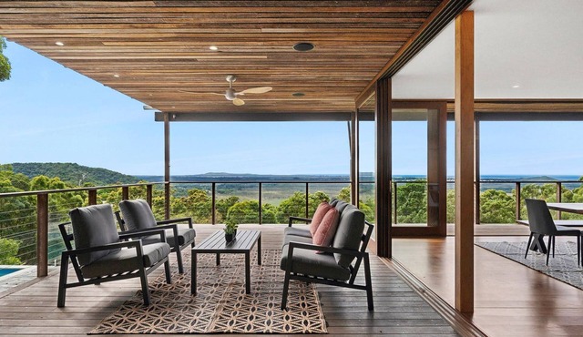 Coolum Scenic Getaway - Mountain & Ocean views only 15 minutes from the beach