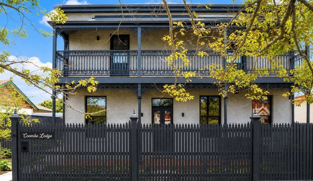 Coombe Lodge: Stunningly renovated historical house in the heart of Queenscliff.