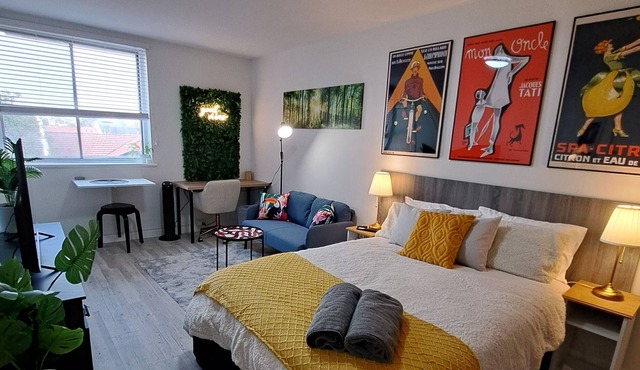 Cosy Apartment Close to Everything! With Study, Lounge & Fast Internet in Perth
