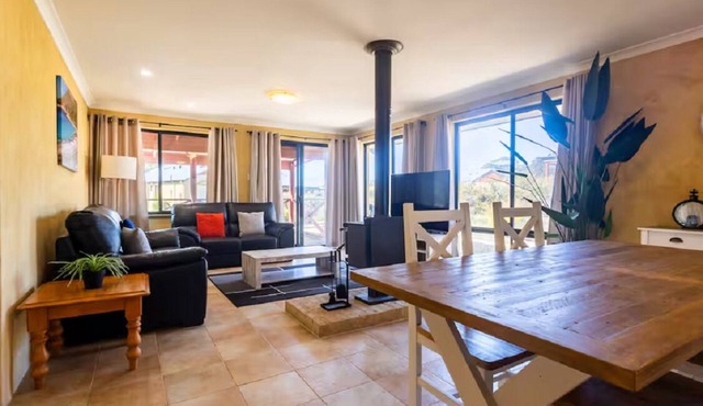 Cosy cottage Honeyeater, Rural retreat close to Beautiful Beaches