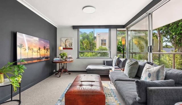 Cosy Darling Point apartment