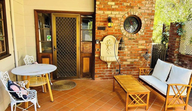 Cottage in Gooseberry Hills -15 mins from Airport