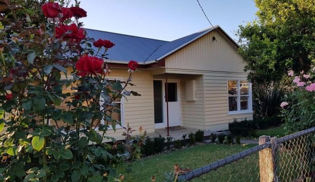 Cottage on Main
