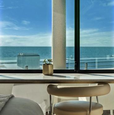 Cottesloe Neue Blue Apartment