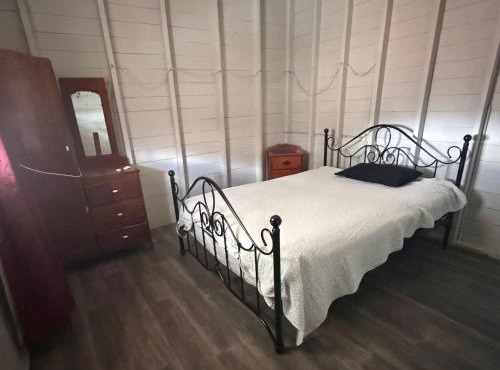 Courty Hotel, Charters Towers