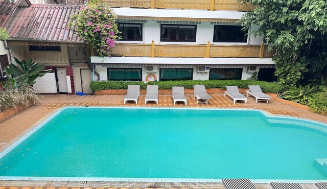 Cozy Double Stay | Thai Guesthouse Charm in Chiang Mai