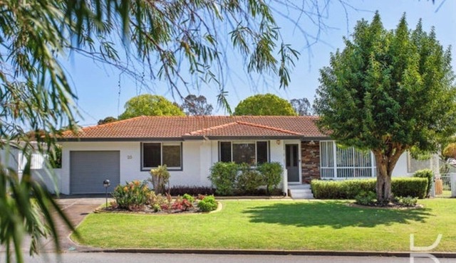 Cozy Fully Renovated 3×1 in a Prime, Amenity-Rich, convenient Location.
