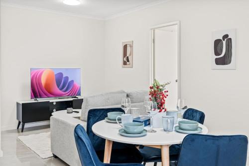 Cozy Little Charm Unit in Eight Miles Plain