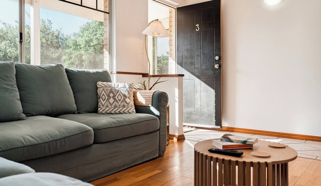 Cozy riverside escape on the banks of the Murray River