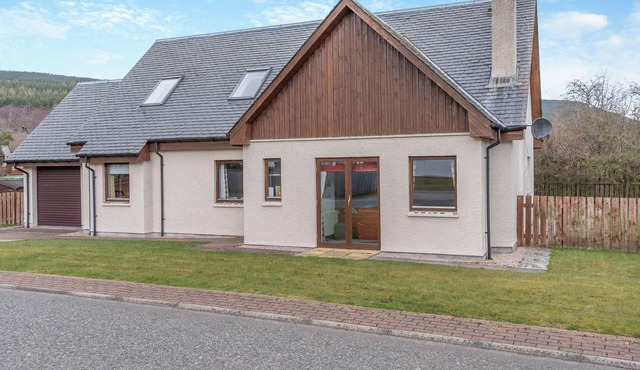 Croftside House - S4401 in Aviemore