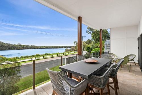 Currimundi Lake House