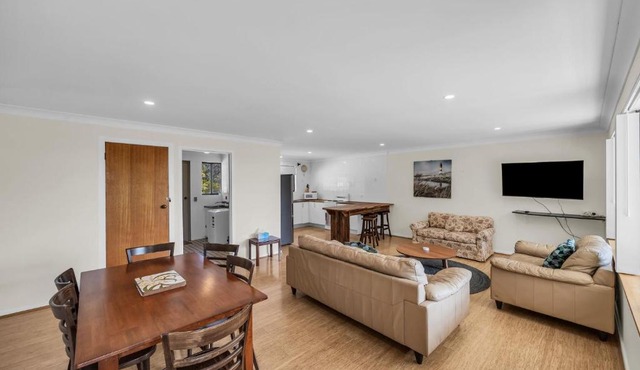 Cuttagee Beach Cottage 1 - Tathra Bermagui Rd 3521