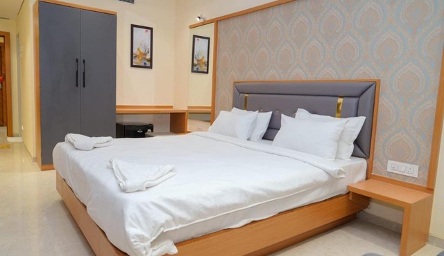 Dasara Executive in Tuljapur