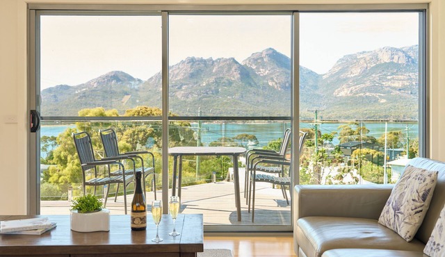 Deja Blue 1 - Freycinet