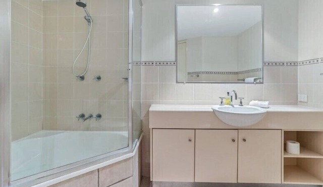 Delightful apartment close to the beach in Sunshine Beach