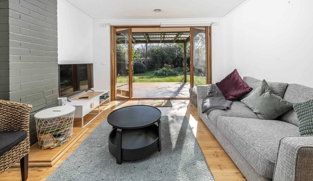 Delightful Home In Watson