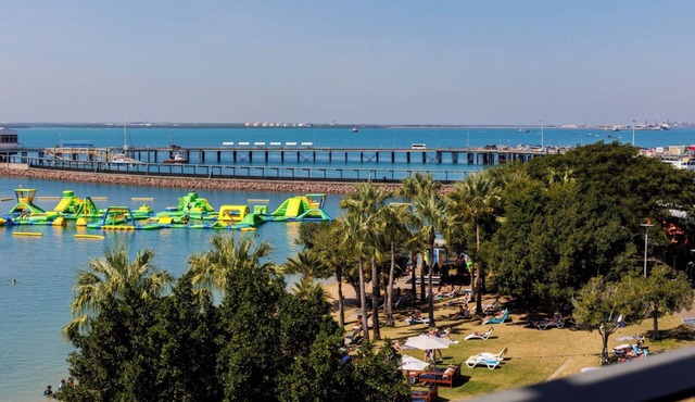Delightful Waterfront Lagoon Views + Restaurants