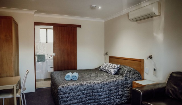 Denman Motor Inn