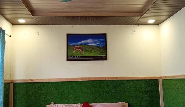 Deodar Inn resort in Kalsi