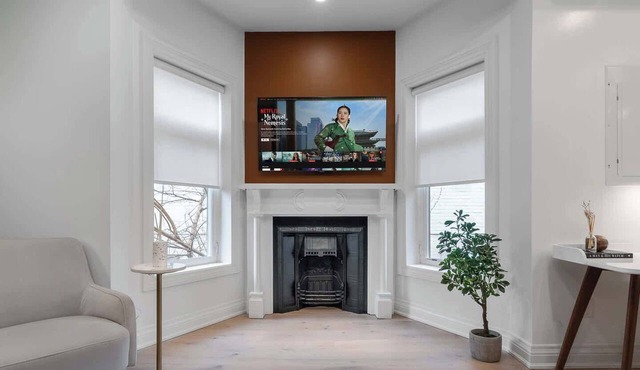 Designer 2BR Apt Fireplace & Movie Nights! | Parking Available in Toronto