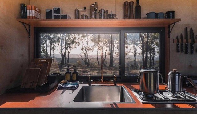 Designer Off-Grid Cabin Retreat by Famous Startup - Frankie
