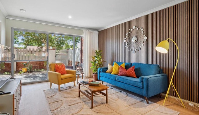Designer Stay with Courtyard Bassendean near Swan Valley