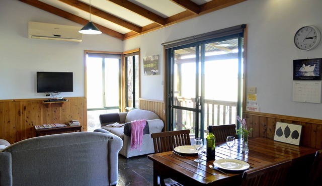Diamond Forest Farm Stay, Pet Friendly cottages