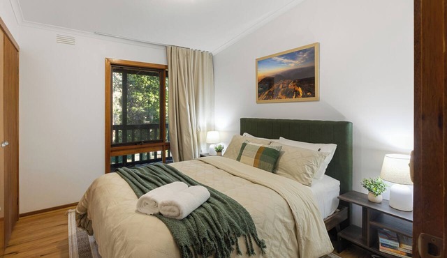Diamond Lodge: 3 BR, 1 BA House in Sawmill Settlement, Sleeps 8 in Sawmill Settlement