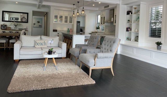 Dicky Beach Luxury Hamptons Beach House is centrally located, so you can easily get to know the city's fascinating tourist attractions