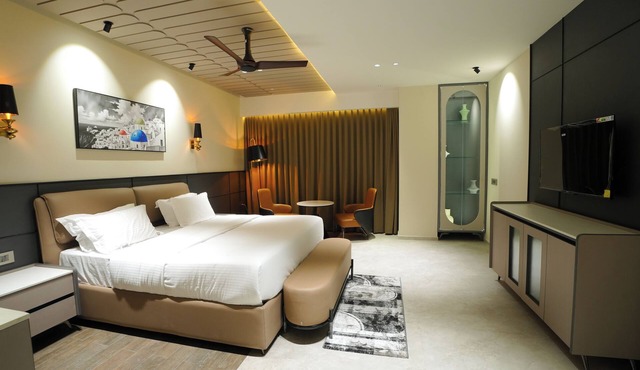 DORO ROYAL SUITE in Mannarkkad