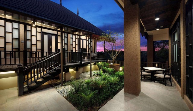 DoubleTree by Hilton Putrajaya Lakeside