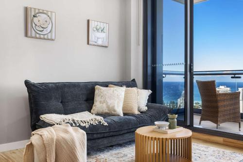 Dual Master Suites Near Broadwater High-Floor View