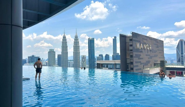 DYNAMIC SUITE's AT E A T O N KUALA LUMPUR