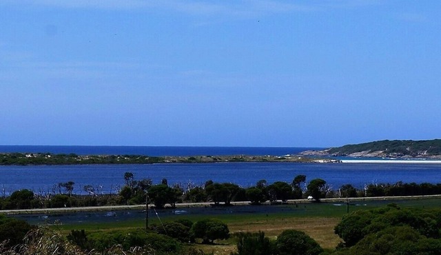 Eagle's Nest Ocean Lookout , Coastal Escape