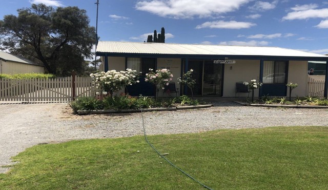 Eagles Nest - A great pet friendly option for a couple or family holiday