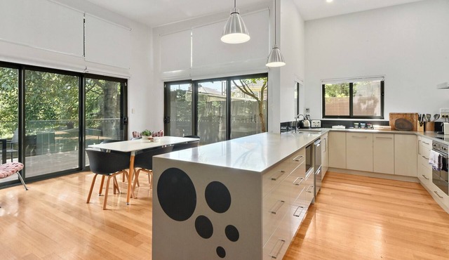 Eardley Circa 1876: 3 BR, 1 BA House in Launceston, Sleeps 6