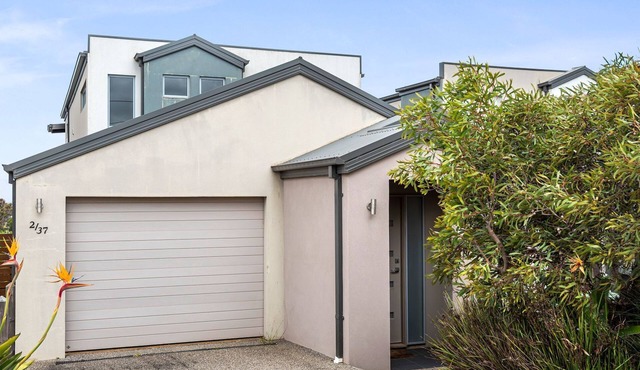 Eastern Views - Modern living with pool and table tennis.