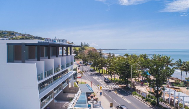 Echelon Apartments