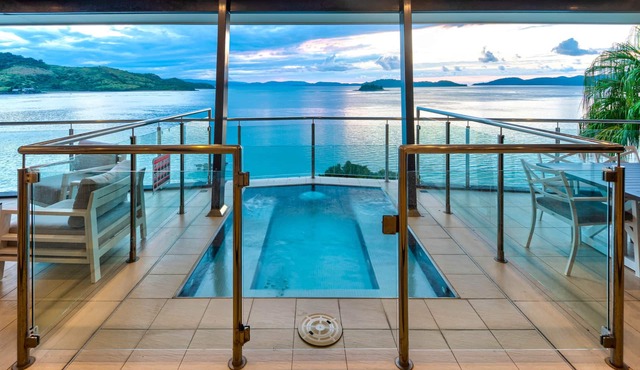 Edge Penthouse, Stunning Penthouse on Hamilton Island