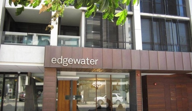 Edgewater 208